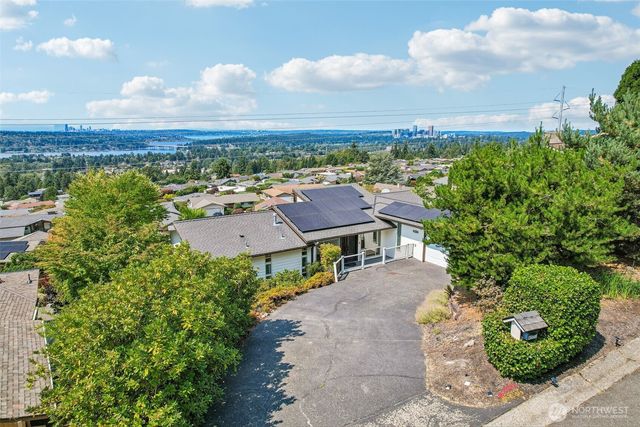4551 135th Avenue SE, Bellevue, WA 98006