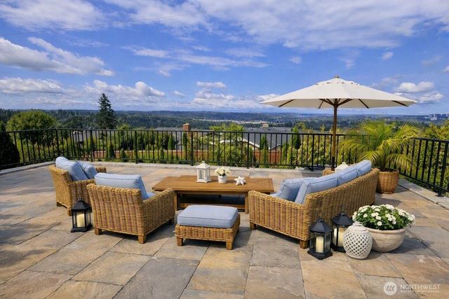 4551 135th Avenue SE, Bellevue, WA 98006