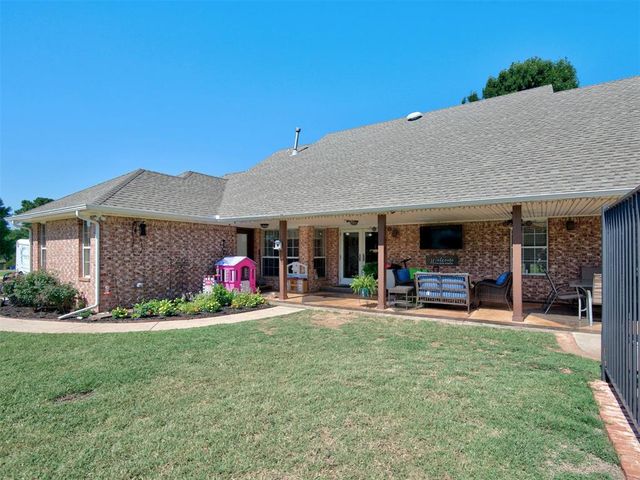 610 W Ridge Drive, Tuttle, OK 73089