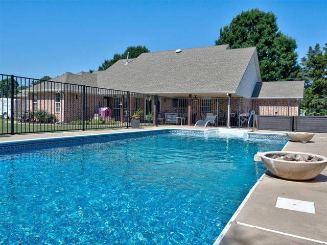 610 W Ridge Drive, Tuttle, OK 73089