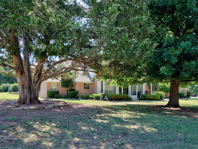 610 W Ridge Drive, Tuttle, OK 73089