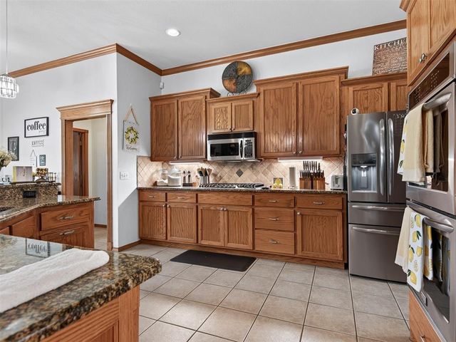 610 W Ridge Drive, Tuttle, OK 73089