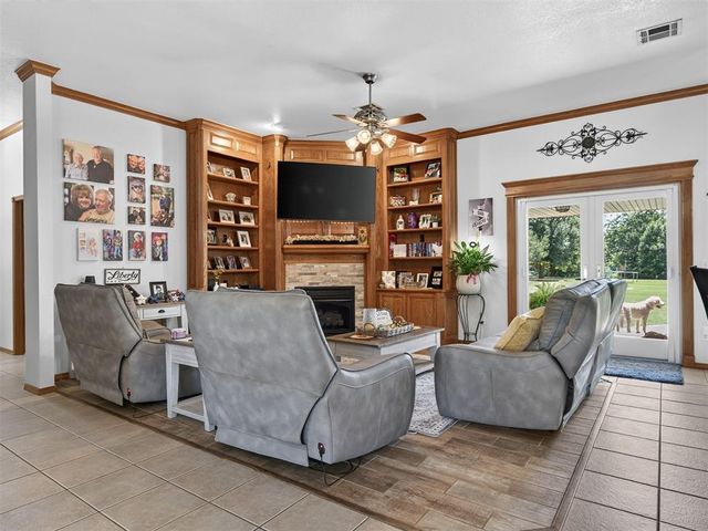 610 W Ridge Drive, Tuttle, OK 73089