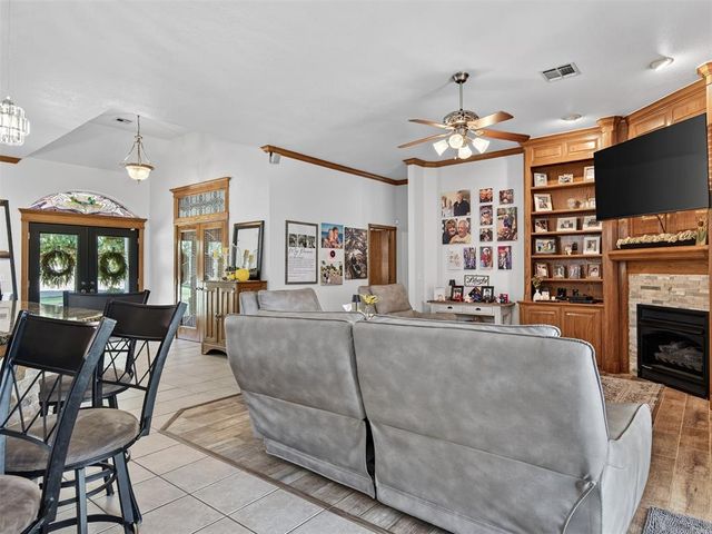 610 W Ridge Drive, Tuttle, OK 73089