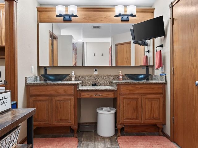 610 W Ridge Drive, Tuttle, OK 73089