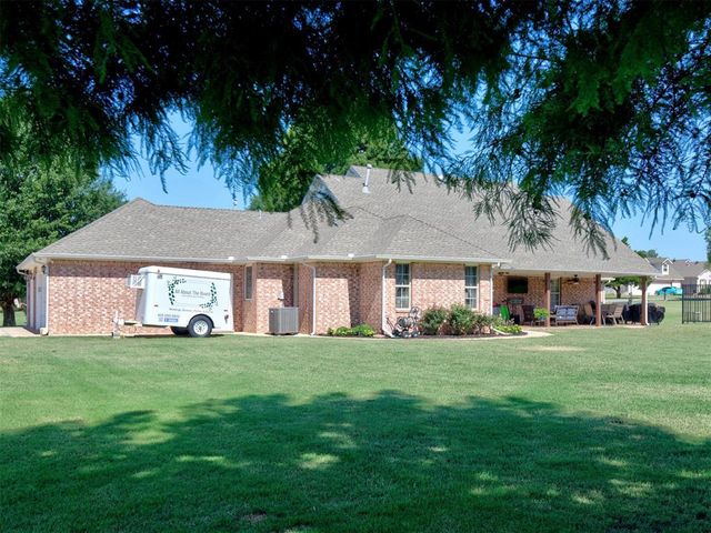 610 W Ridge Drive, Tuttle, OK 73089