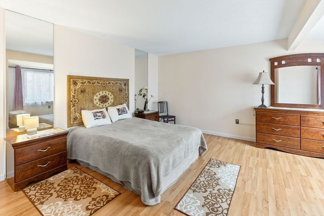 127 Greenbrook Dr 127, Stoughton, MA 02072