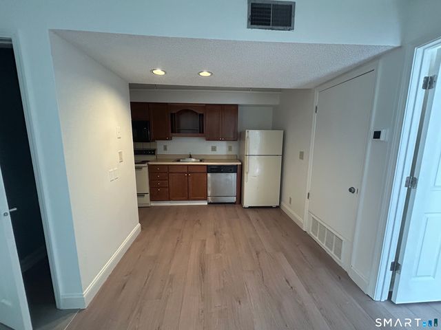 3 Long Wharf Drive 1413, New Haven, CT 06511