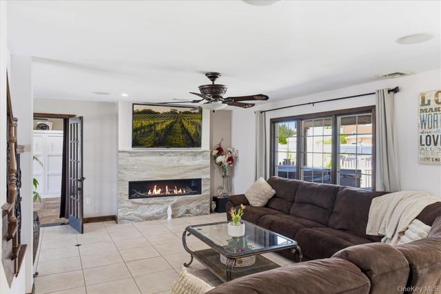 9 Avenue C, Merrick, NY 11566