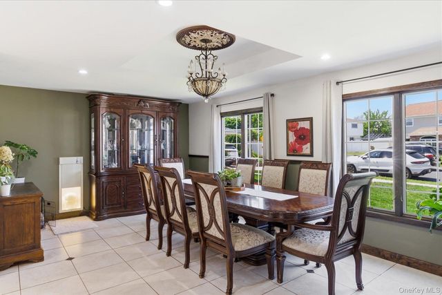 9 Avenue C, Merrick, NY 11566