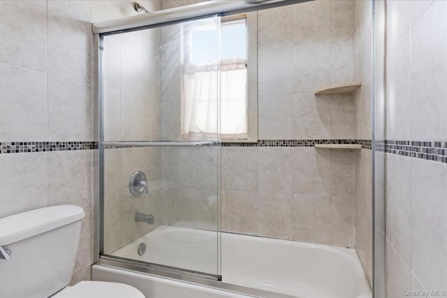 9 Avenue C, Merrick, NY 11566