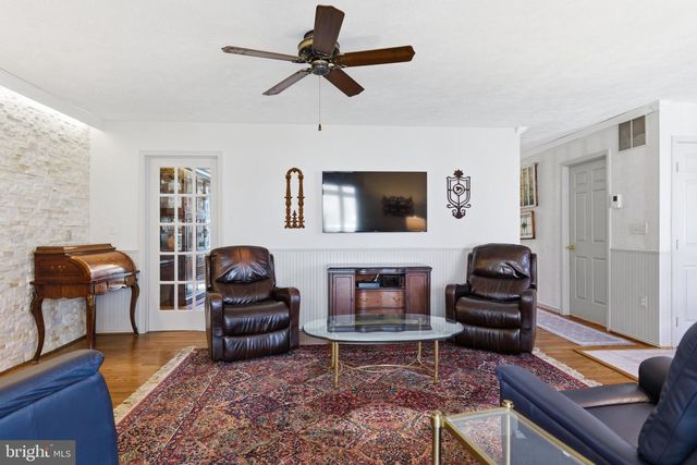 5370 CLEBURNE LN, Woodbridge, VA 22192