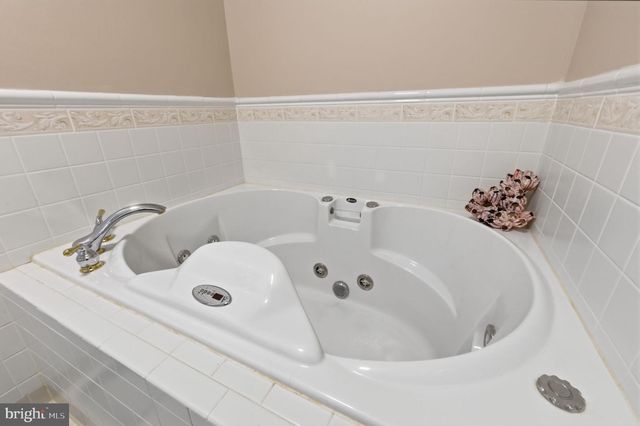 5370 CLEBURNE LN, Woodbridge, VA 22192