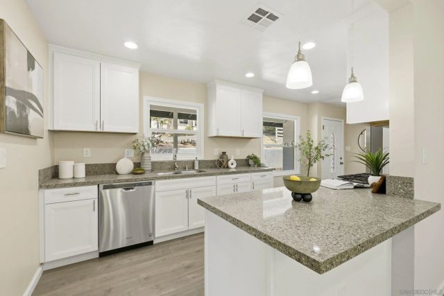 9365 Carmichael Dr, La Mesa, CA 91941