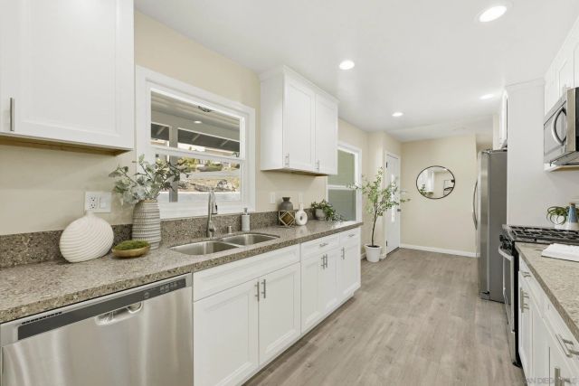 9365 Carmichael Dr, La Mesa, CA 91941