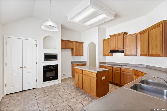 24415 FLINT CRK, San Antonio, TX 78255