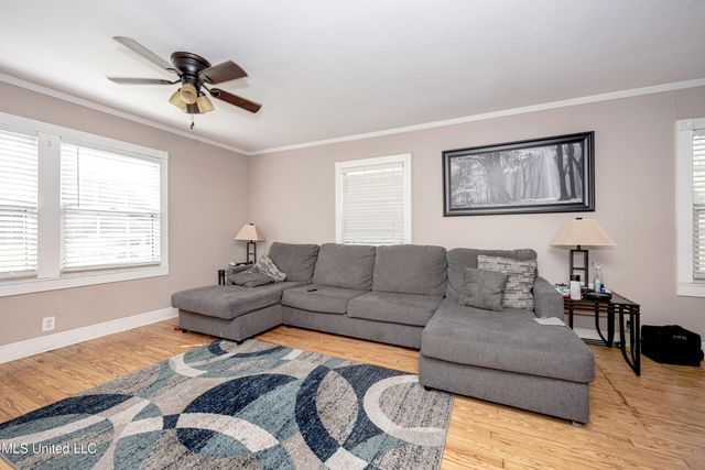 4302 Pascagoula Street, Pascagoula, MS 39567