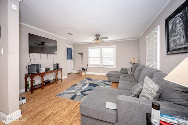 4302 Pascagoula Street, Pascagoula, MS 39567