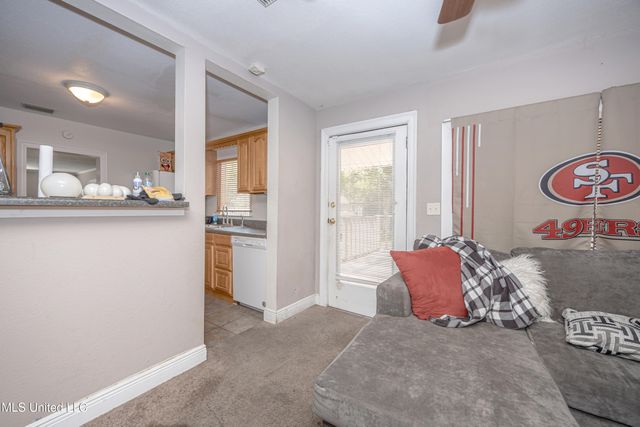 4302 Pascagoula Street, Pascagoula, MS 39567