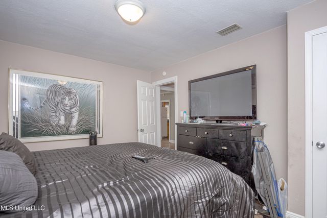 4302 Pascagoula Street, Pascagoula, MS 39567