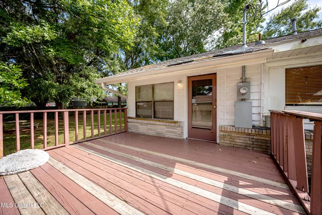 4302 Pascagoula Street, Pascagoula, MS 39567