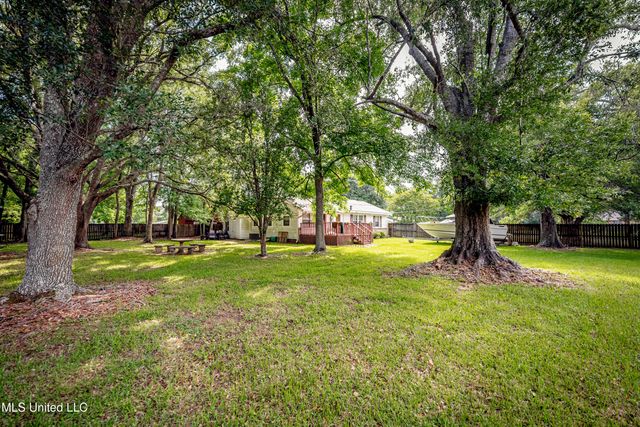 4302 Pascagoula Street, Pascagoula, MS 39567