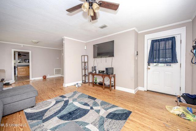 4302 Pascagoula Street, Pascagoula, MS 39567