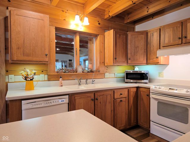 6368 Bluebird Trail, Nashville, IN 47448