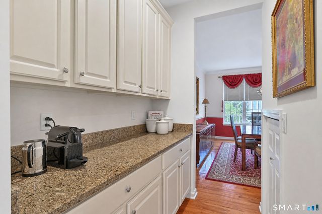 1 Cambridge Drive 1, Danbury, CT 06811