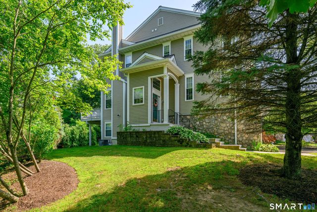 1 Cambridge Drive 1, Danbury, CT 06811