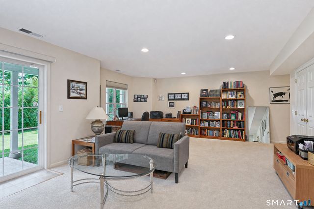 1 Cambridge Drive 1, Danbury, CT 06811