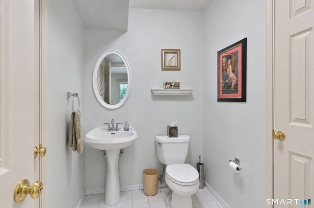 1 Cambridge Drive 1, Danbury, CT 06811