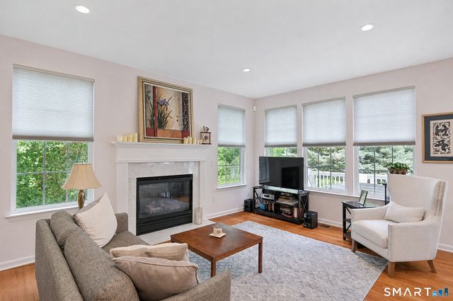 1 Cambridge Drive 1, Danbury, CT 06811