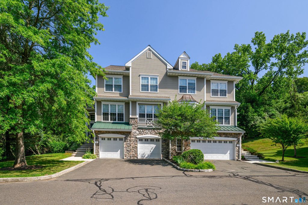 1 Cambridge Drive 1, Danbury, CT 06811