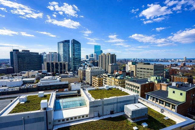 1 Franklin 2514, Boston, MA 02110