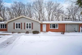 1035 S WEST COURT #B, Appleton, WI 54915