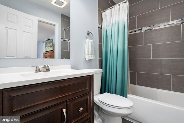 15 WELL ST, Huntingtown, MD 20639