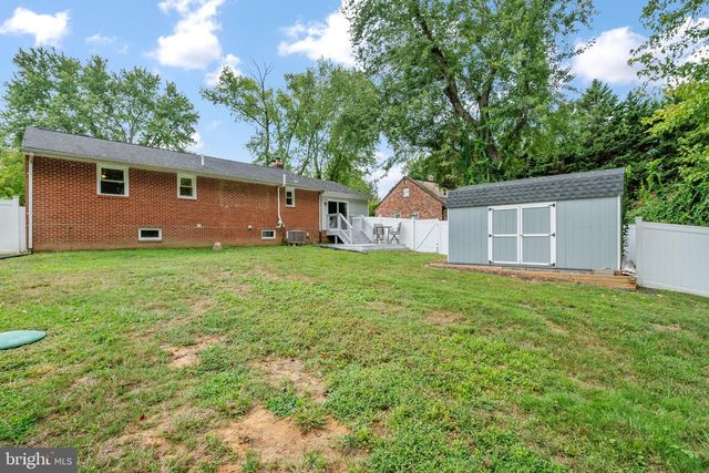 15 WELL ST, Huntingtown, MD 20639