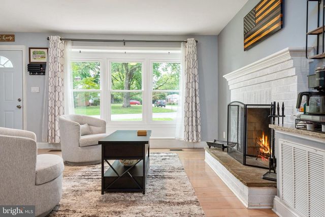 15 WELL ST, Huntingtown, MD 20639