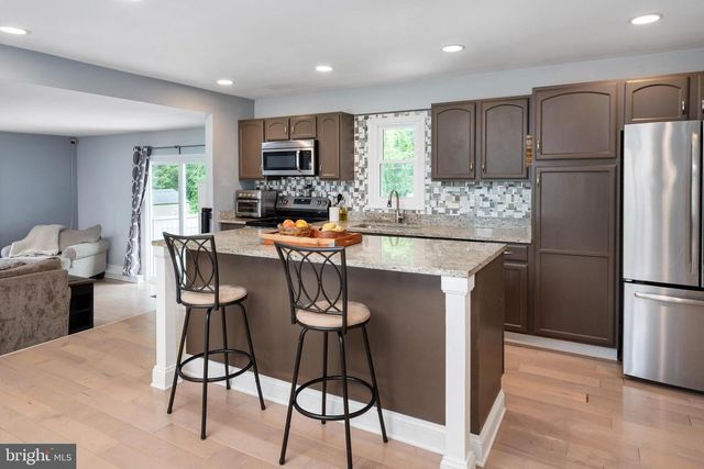 15 WELL ST, Huntingtown, MD 20639