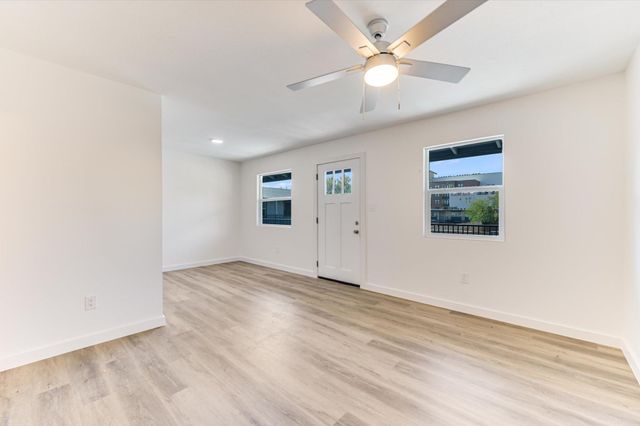 3703 Harmon Ave 103, Austin, TX 78705