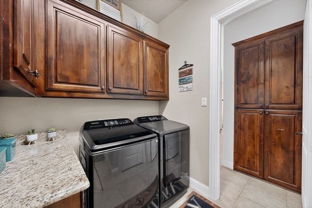 5020 Lindy Court, Midlothian, TX 76065