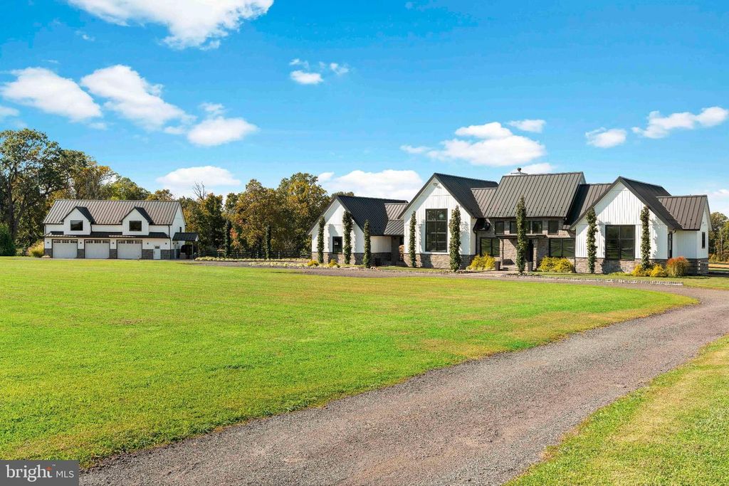 101 HARBOURTON WOODSVILLE RD, PENNINGTON, NJ 08530 — exterior