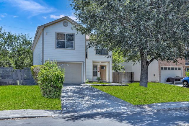 8218 Laurel Bnd, San Antonio, TX 78250
