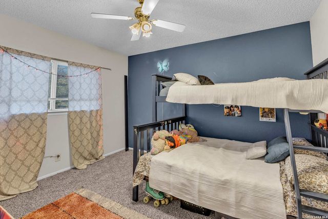 8218 Laurel Bnd, San Antonio, TX 78250