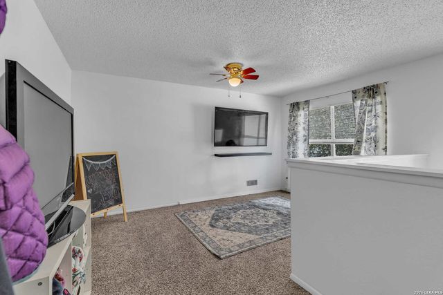 8218 Laurel Bnd, San Antonio, TX 78250