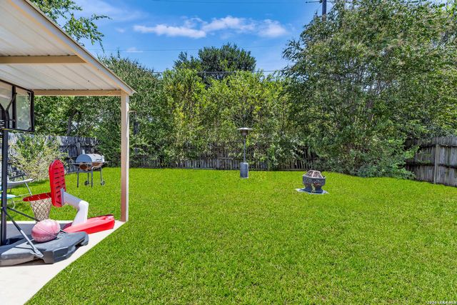 8218 Laurel Bnd, San Antonio, TX 78250