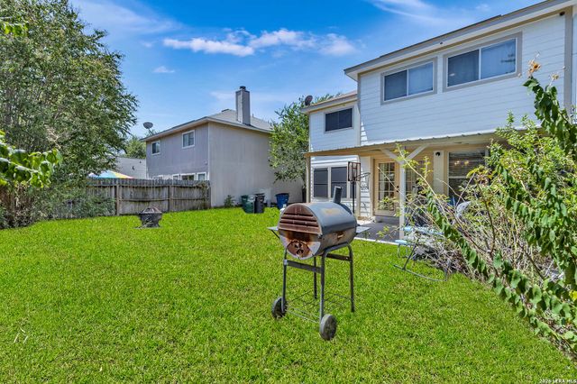 8218 Laurel Bnd, San Antonio, TX 78250