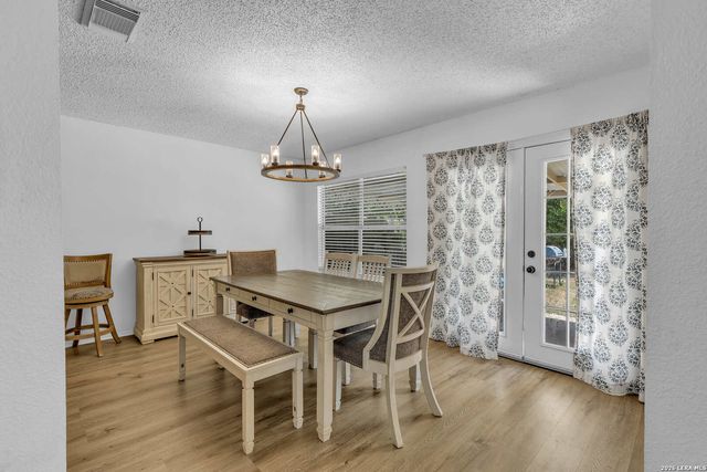 8218 Laurel Bnd, San Antonio, TX 78250