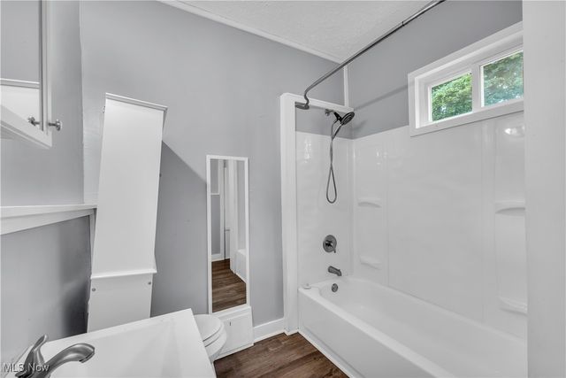 1174 La Croix Avenue 1, Akron, OH 44307